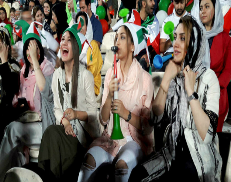 Las mujeres y El Fútbol, Un Amor Que Ha Sobrevivido a 40 Años de Prohibiciones En Irán